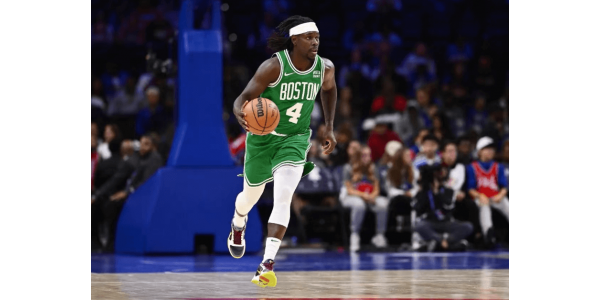 Holiday signerar 4-års, $135 miljoner förlängning med Celtics i förväg