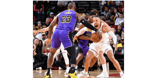 Rockets slog Lakers med 128-94 på hemmaplan och vann fyra matcher i rad Rockets slog Lakers med 128-94 på hemmaplan och vann fyra matcher i rad