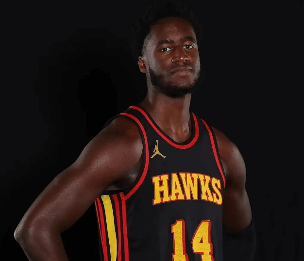 21-åriga basketstjärnan AJ Griffin överväger att gå i pension
