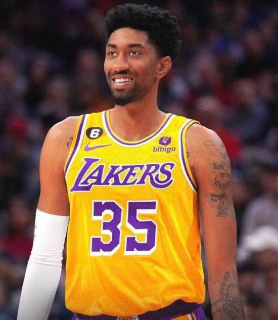 Christian Wood ansluter till Lakers